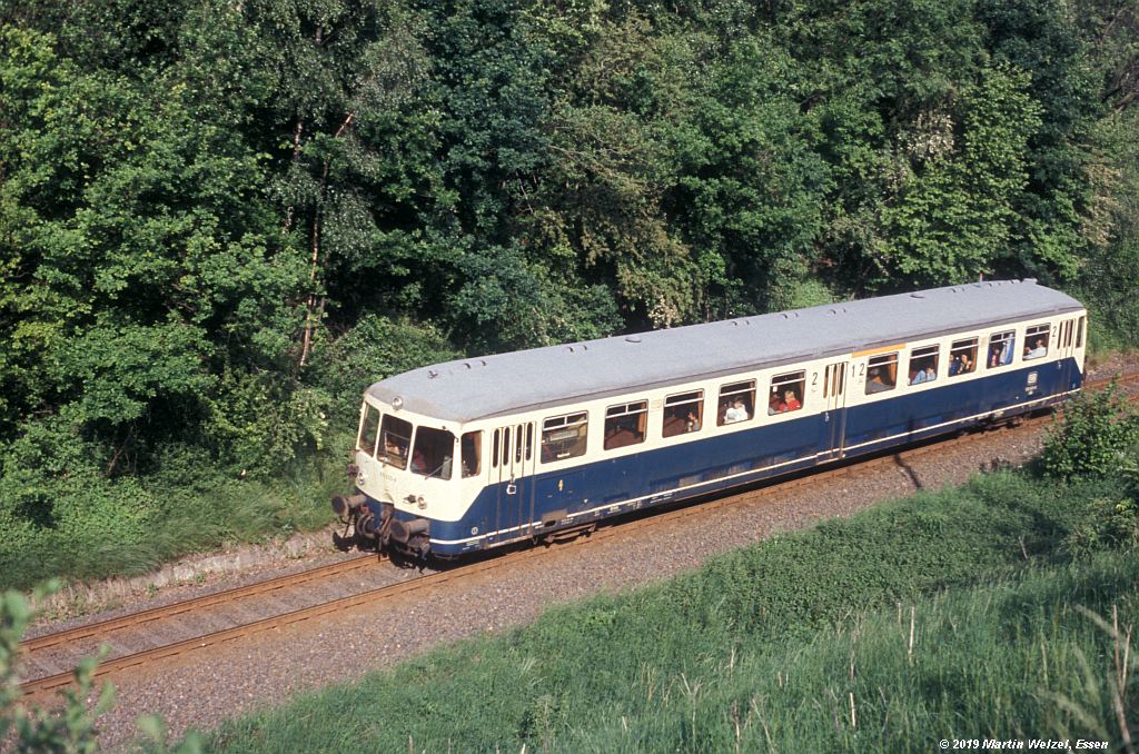 http://www.eisenbahnhobby.de/Aachen/243-6_515633_AC-Richterich_1987-06-06_S.jpg