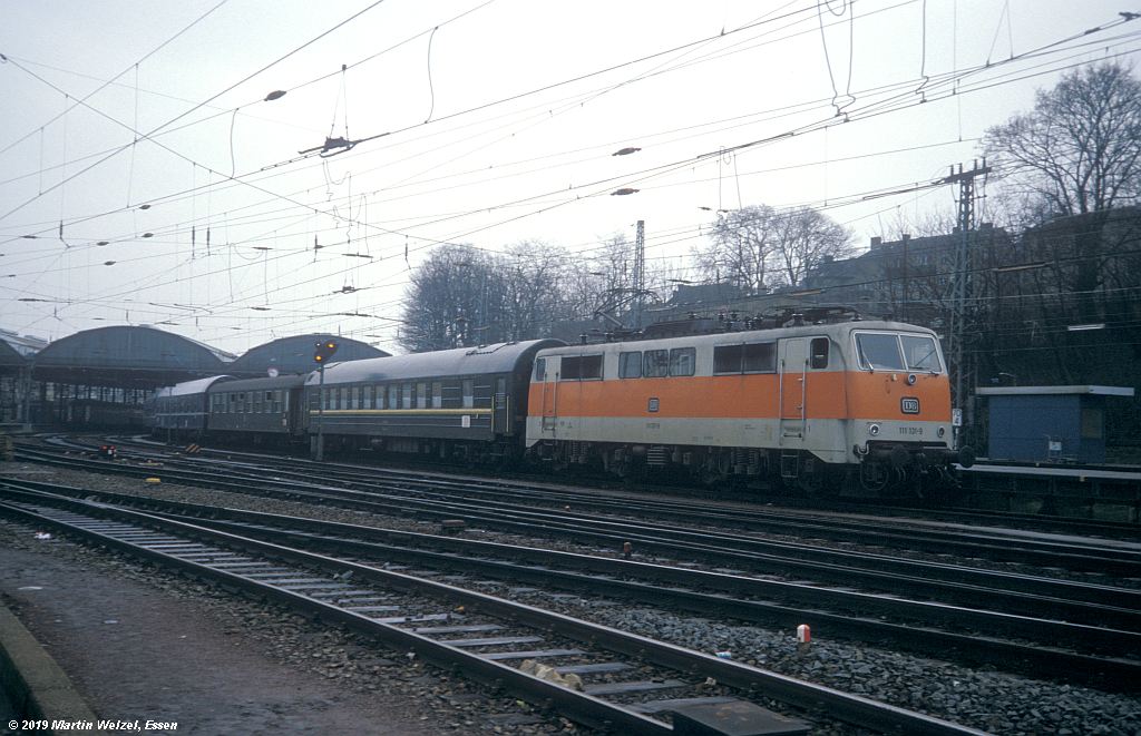 http://www.eisenbahnhobby.de/Aachen/247-6_111131_AachenHbf_1988-02-21_S.jpg
