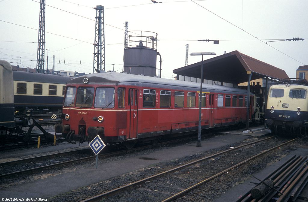 http://www.eisenbahnhobby.de/Aachen/247-8_515654_AachenHbf_1988-02-21_S.jpg