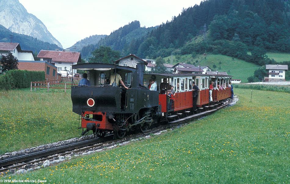 http://www.eisenbahnhobby.de/Chiemgau/74-31_AB1_Jenbach_8-8-77_S.JPG