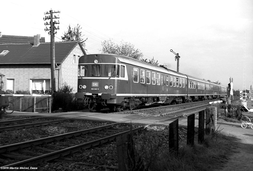 http://www.eisenbahnhobby.de/Emsland/SW595-24A_624642_Rheine-Bentlage_1974-09-20_S.jpg