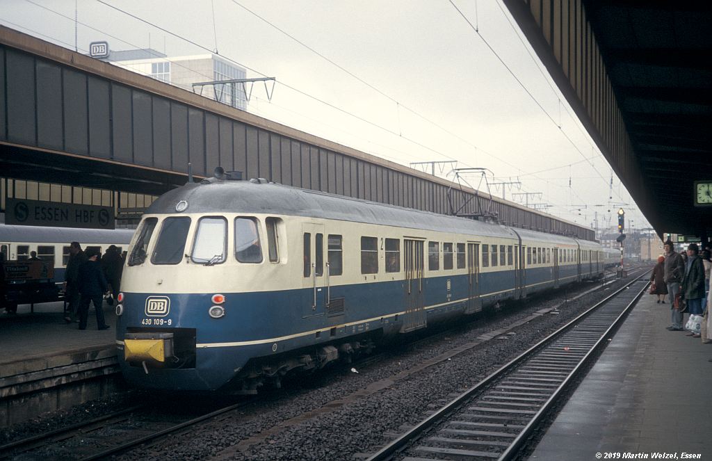 http://www.eisenbahnhobby.de/Essen/147-14_430109_EssenHbf_1980-04-08_S.jpg