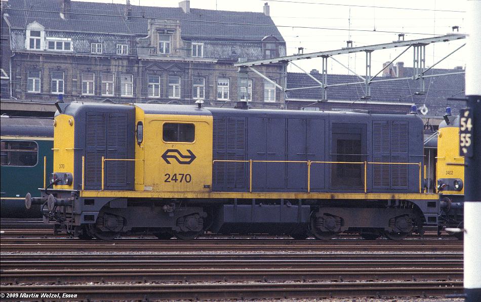 http://www.eisenbahnhobby.de/Holland/133-26_2470_Maastricht_12-8-79_S.JPG
