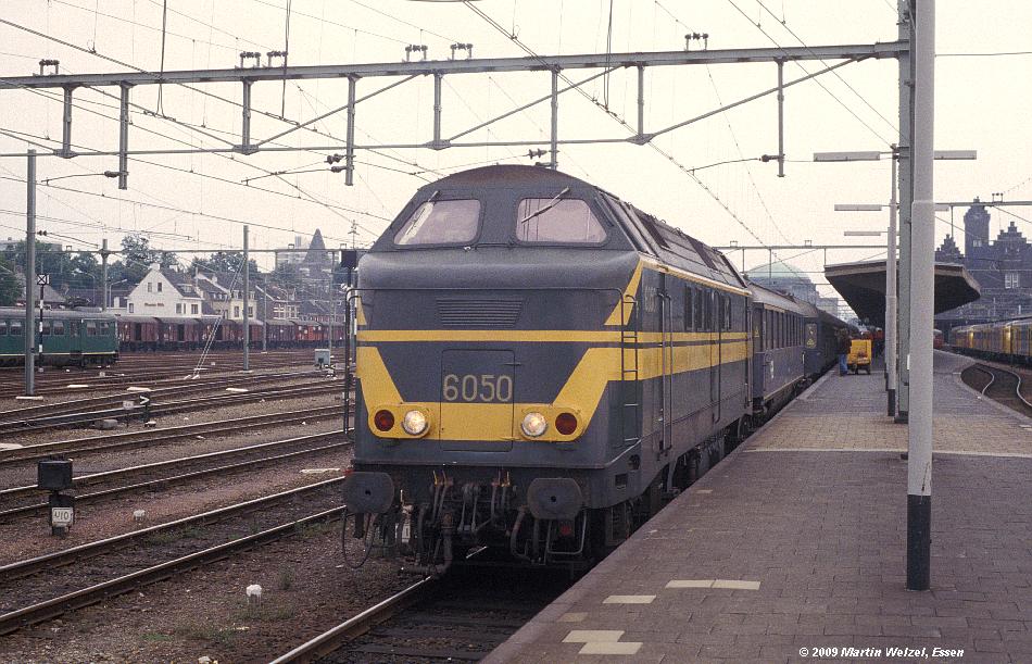 http://www.eisenbahnhobby.de/Holland/134-16_6050_Maastricht_12-8-79_S.JPG