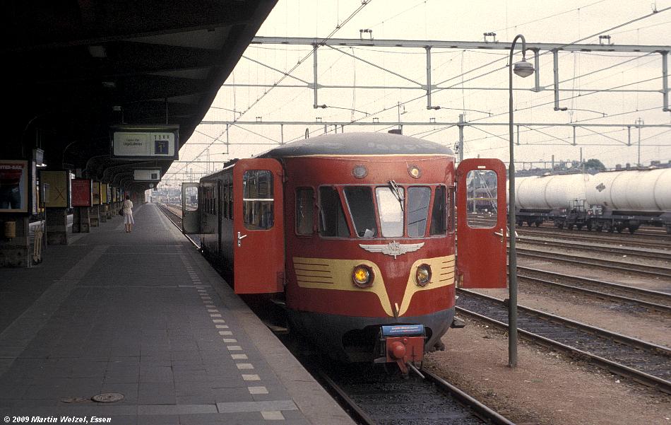 http://www.eisenbahnhobby.de/Holland/135-2_ABD47_Maastricht_28-8-79_S.JPG