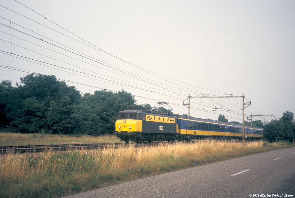 http://www.eisenbahnhobby.de/Holland/252-11_1160_America_1989-07-26_S.jpg