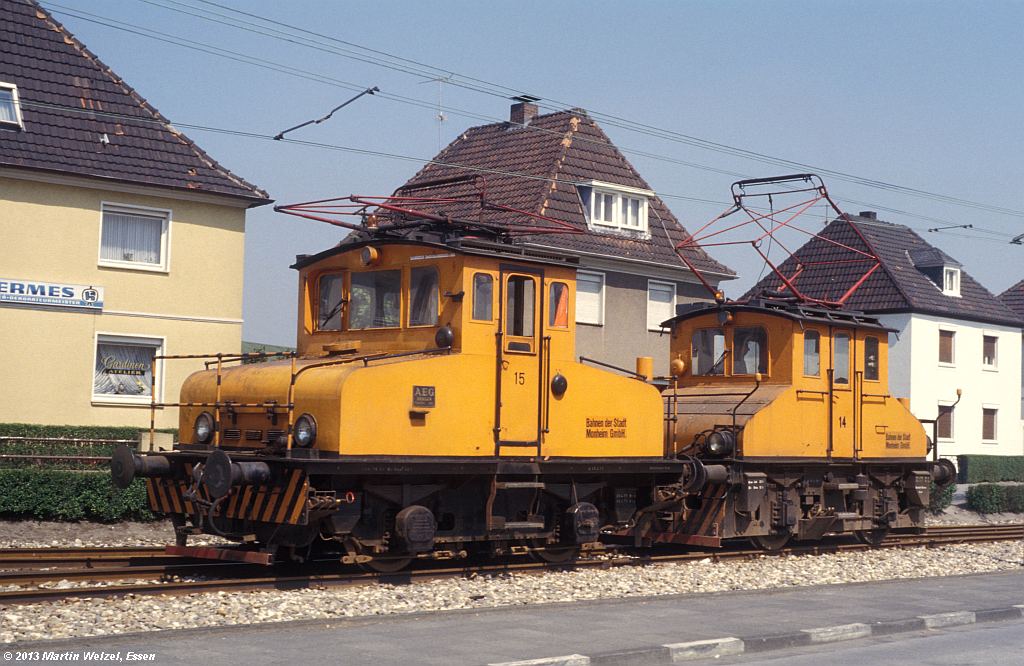 http://www.eisenbahnhobby.de/Monheim/127-34_BSM15_Monheim-Dreieck_4-7-79_S.jpg