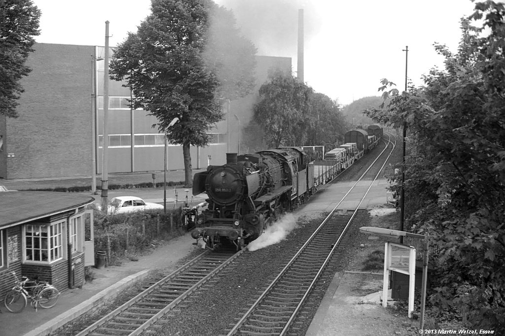 http://www.eisenbahnhobby.de/krefeld/SW530-35_050853_Krefeld-Stahlwerk_20-5-74_S.jpg