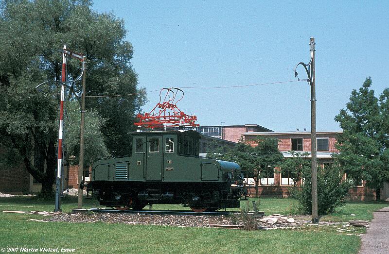 http://www.eisenbahnhobby.de/muenchen/101-42_E6901_AWFreimann_28-7-78_S.jpg