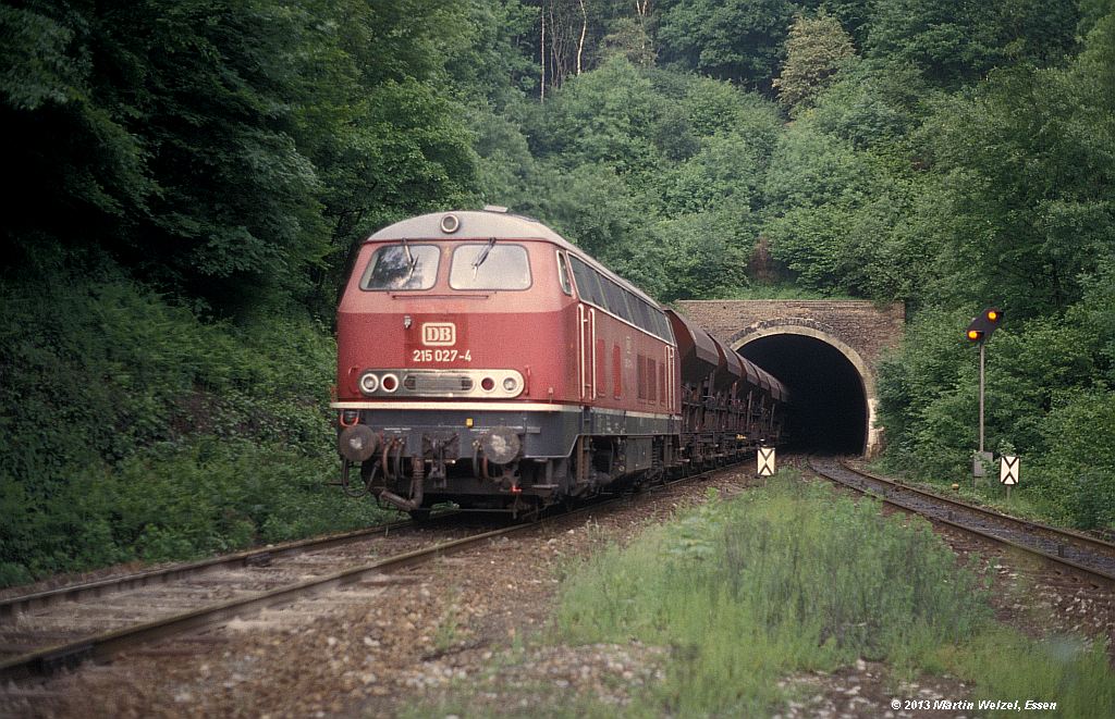 http://www.eisenbahnhobby.de/sncb/124-47_215027_Gemmenich-Botzelaer-Tunnel_7-6-79_S.jpg